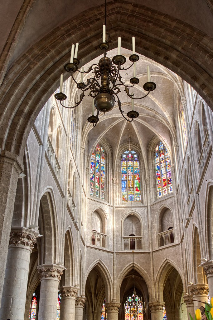 HDR Basiliek Sint Willibrordus rooms katholiek kerk hulst kerkfotografie religie religion bedevaart pelerinage kathedraal pelgrimage saint cathedrale cathedral basiliek basilique basilica